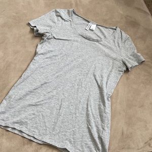 Grey t shirt